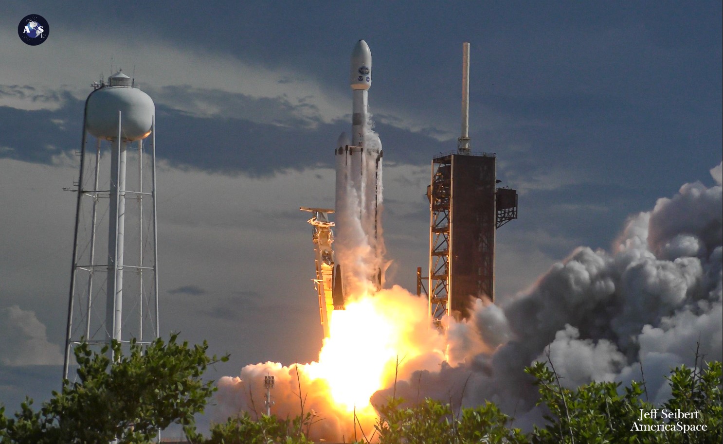 heavy falcon launch